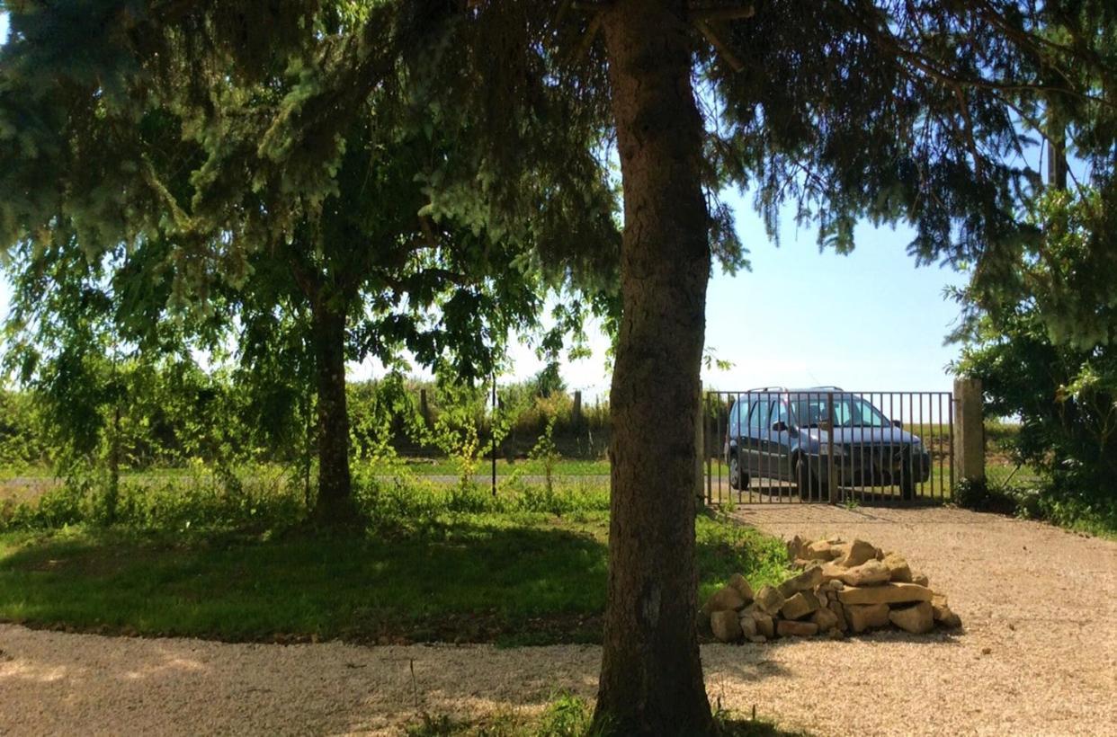 L'Arbre A Cabane Guyonvelle Eksteriør bilde
